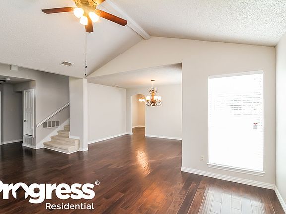 2nd image of 2414 Highdale Dr