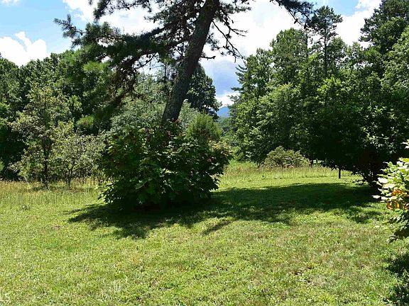 5th image of 2940 Bear Ln