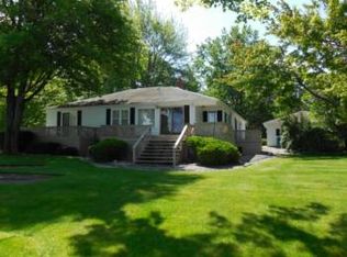 91 E Lakeshore Dr, Hope, MI 48628