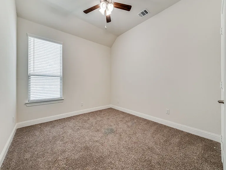 Secondary bedroom 2