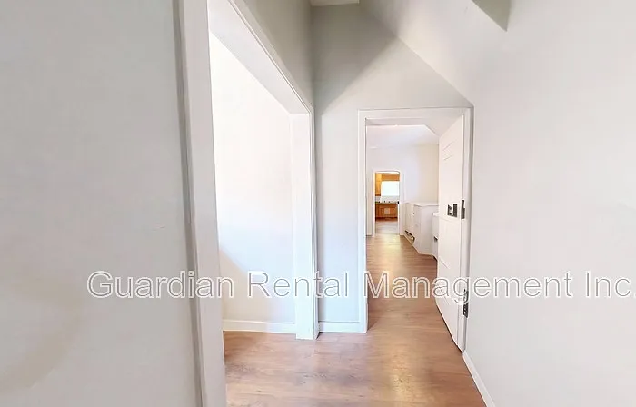 92 Algoma St N #2 — Photo 4