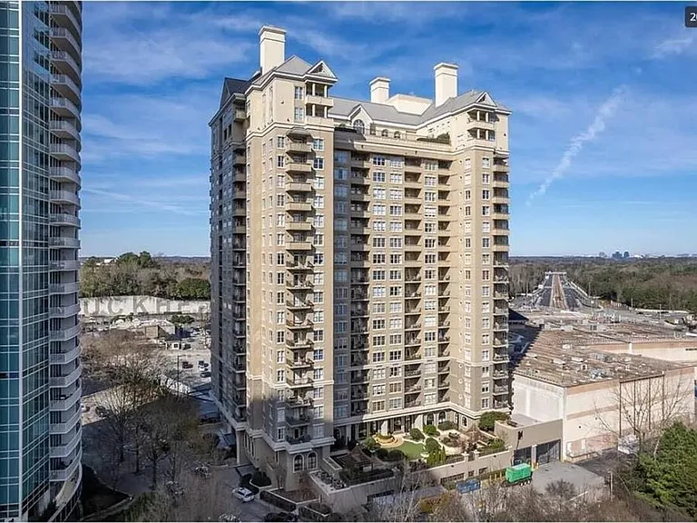 3334 Peachtree Rd NE #404 — Photo 2