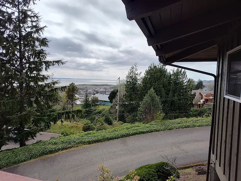 View from west end of balcany to the west