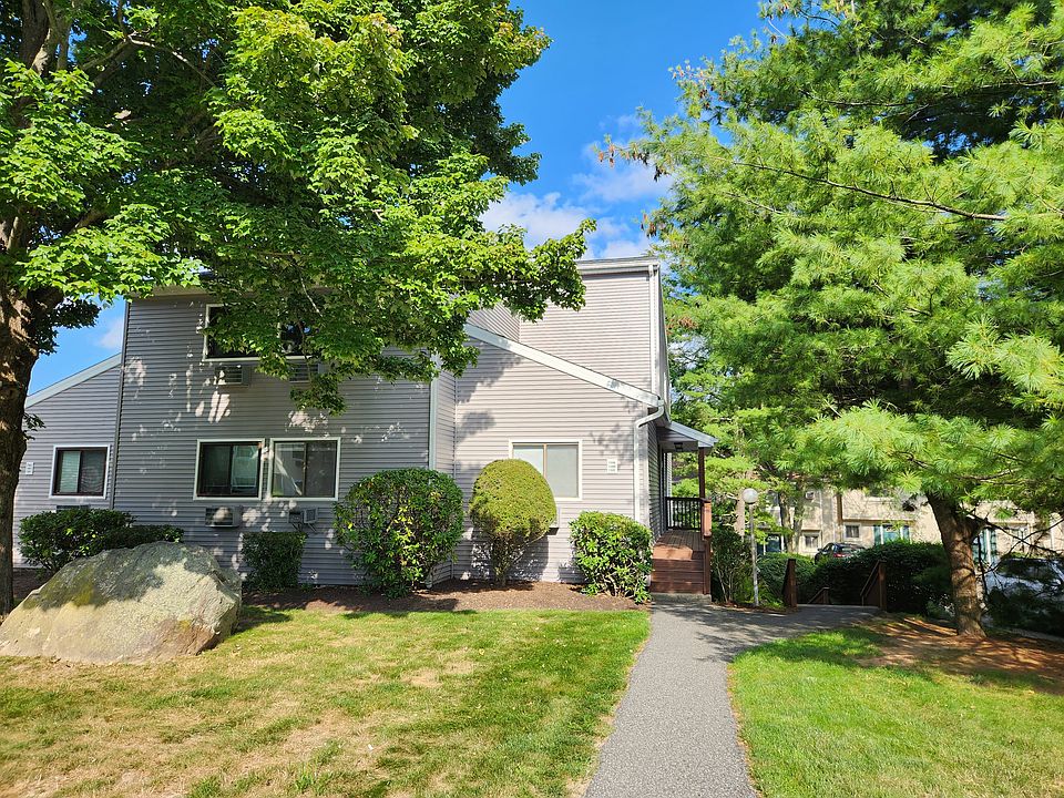 1st image of 1504 Village Dr