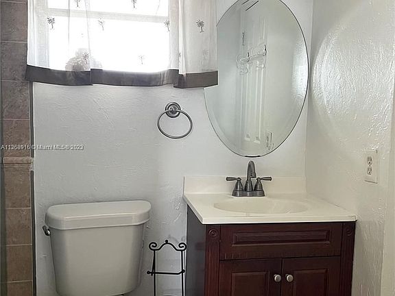 4th image of 840 NW 87th Ave APT 502