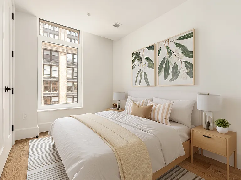 525 6th Ave #7F — Photo 8