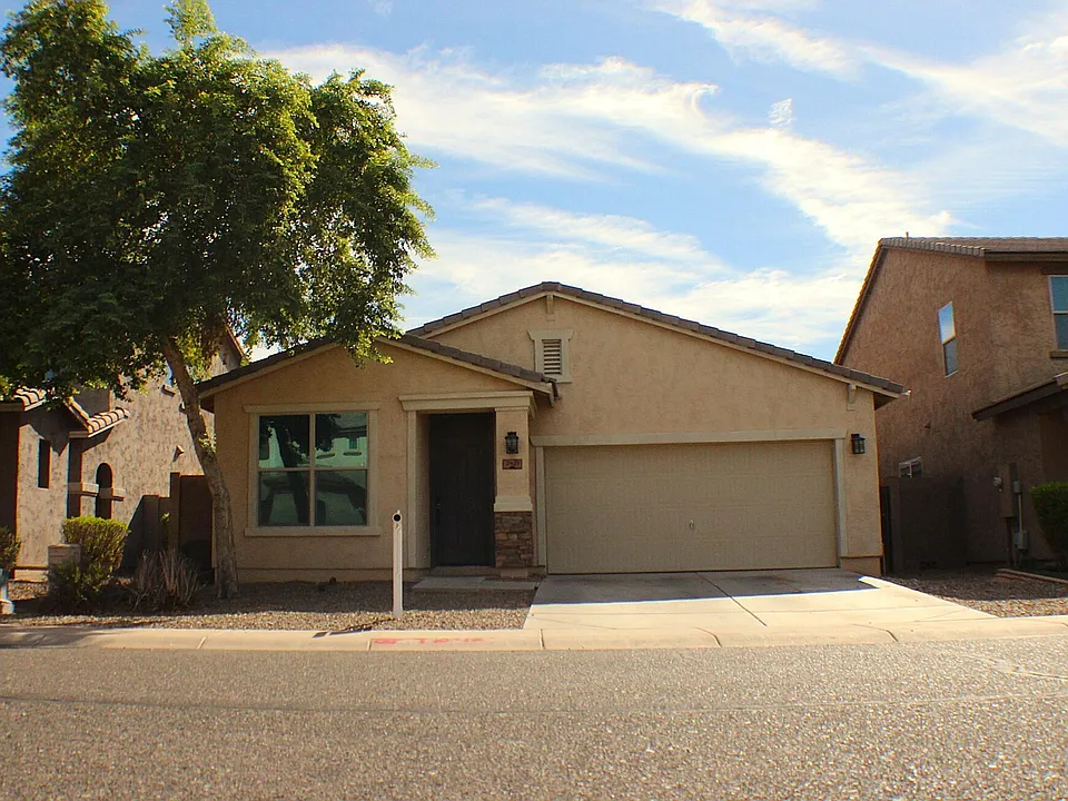 2421 S 103rd Dr