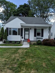 87 Highland Ave, Clawson, MI, 48017