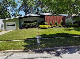6313 Nelwood Rd, Parma Heights, OH 44130