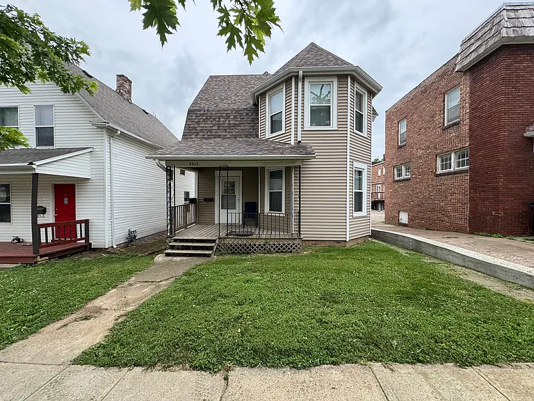 3515 Dewey Ave — Photo 1