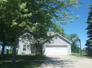 726 Meadow Park Dr, Clinton, WI 53525
