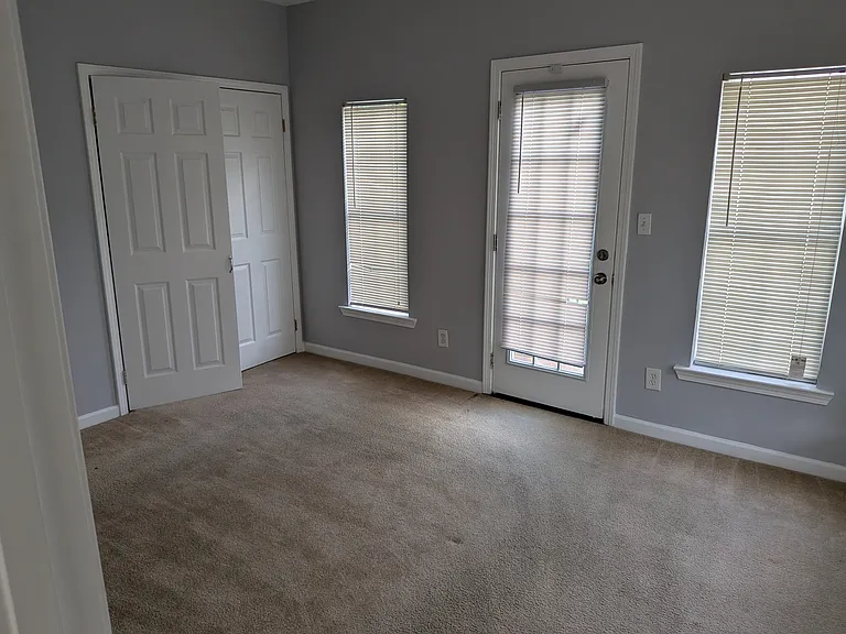 574 Fletcher St SW — Photo 11