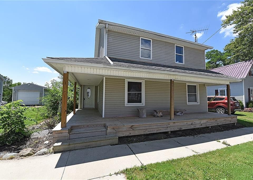 1st image of 116 E Union St