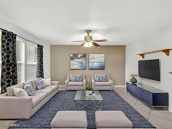3rd image of 3026 Halifax Dr