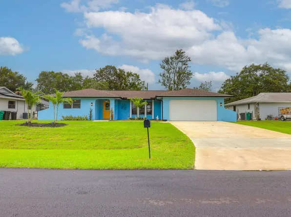 750 SE Lighthouse Avenue, Port St Lucie, FL 34983