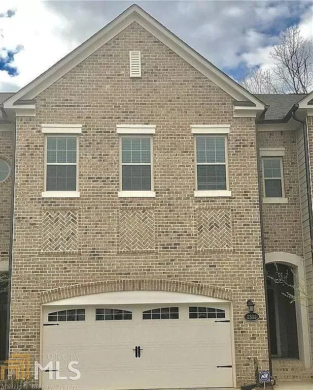 4 bed, 3.5 bath, 3285 sqft, $4,375 — Photo 2