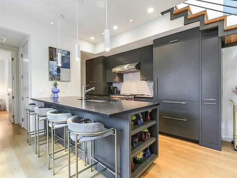 1603 Woodlawn Blvd #D — Photo 7
