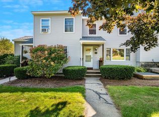 6 Fieldstone Est, Newmarket, NH 03857