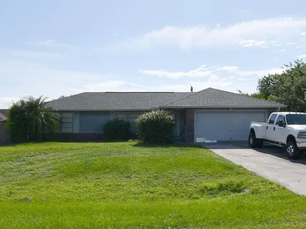 1126 SW Del Rio Boulevard, Port St Lucie, FL 34953