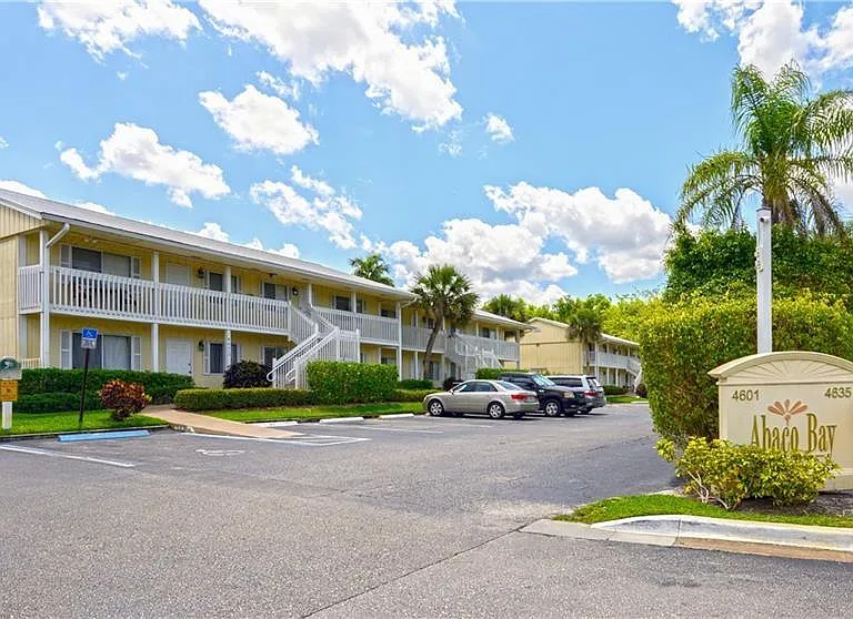 4625 Bayshore Dr #D16 — Photo 1