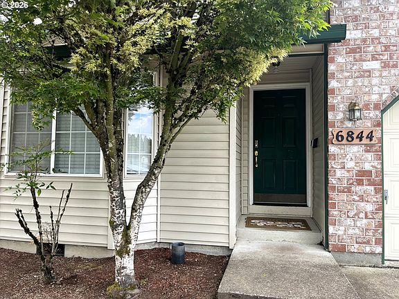2nd image of 6844 SE Borwick St