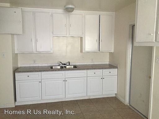 2nd image of 4308 Vern St