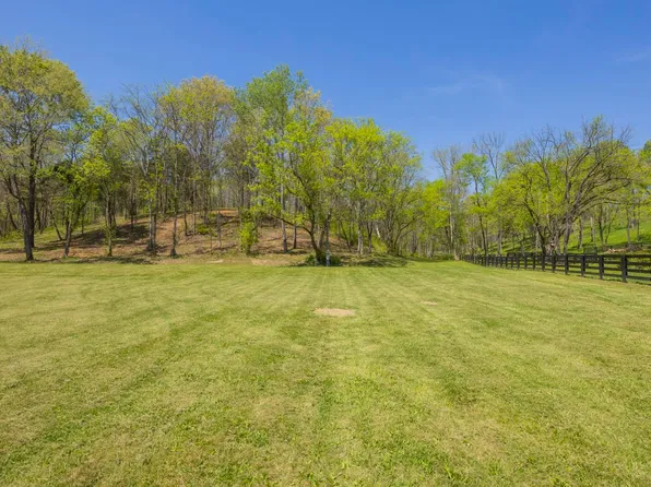 1 Johnson Hollow Rd, Thompsons Station, TN 37179