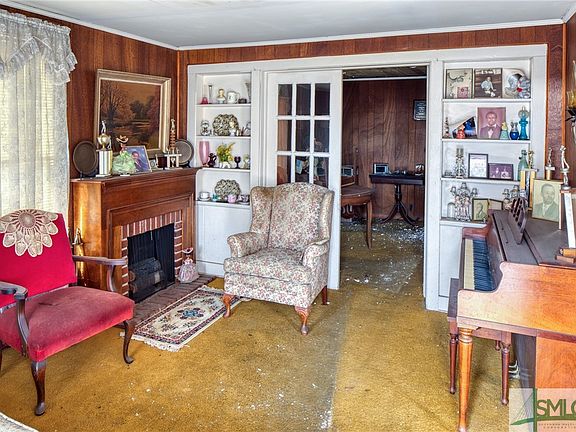 3rd image of 2120 E Gwinnett Street