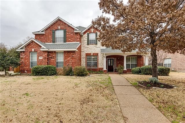 1st image of 636 Teresa Ln
