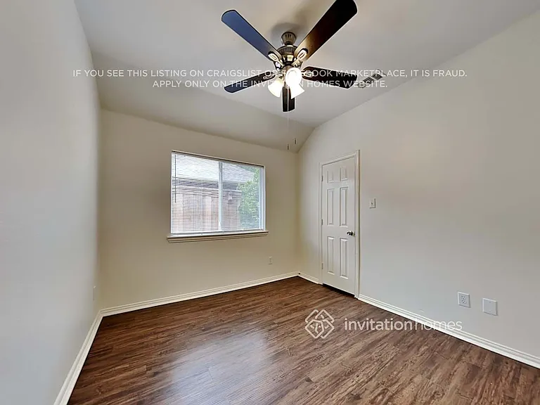 8010 Munich Dr — Photo 13