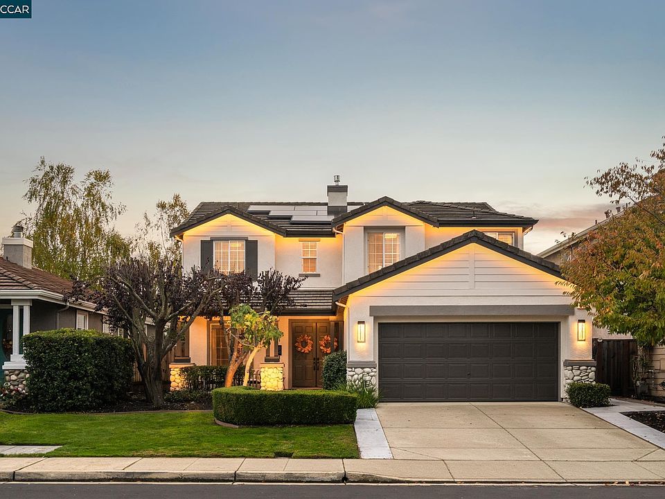 1st image of 84 Plumeria Ct