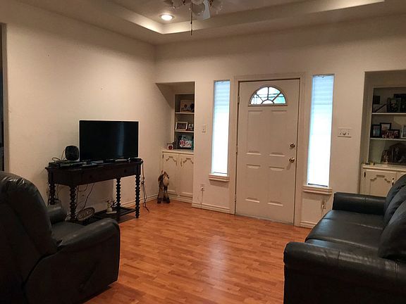 5th image of 186 Olmos St
