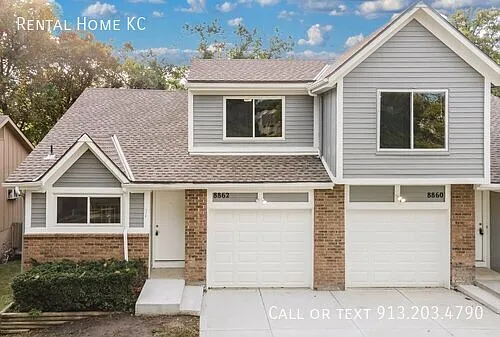 Freshly Remodeled Split-level 3-bed/1.5-bath Duplex #8862 — Photo 1