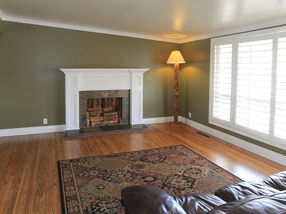 2nd image of 5452 S Revere Dr