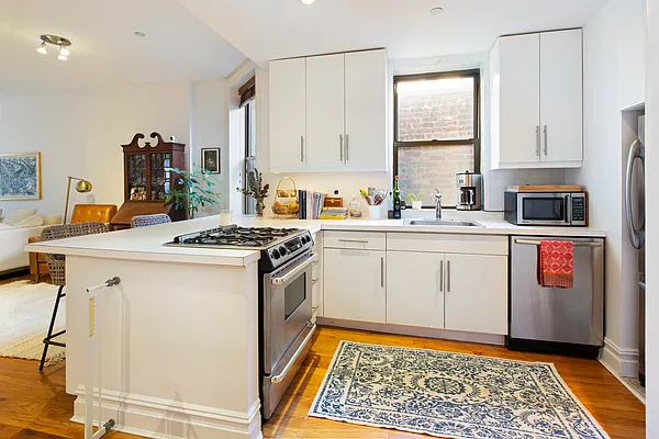 Rented by Douglas Elliman | media 17