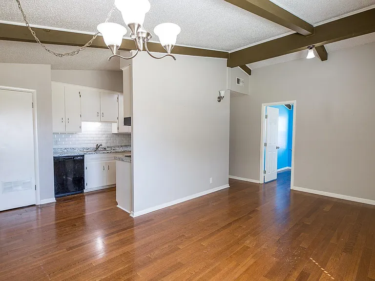 4602 Karla St — Photo 6