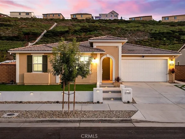 2700 Santa Fiora Dr, Corona, CA 92882