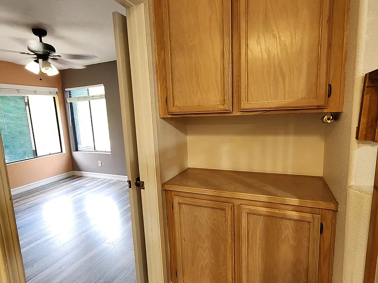 1068 Fairhill Ter — Photo 24
