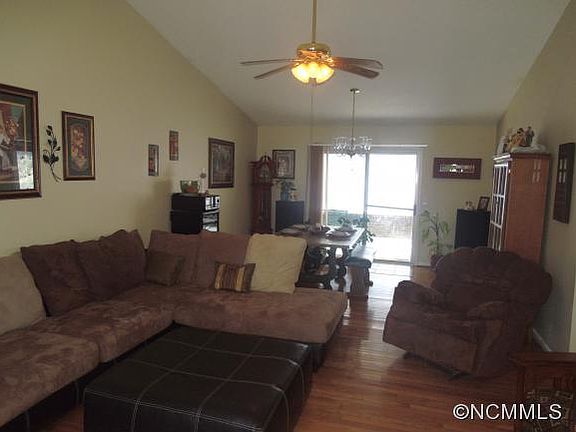 2nd image of 108 Creekstone Ln