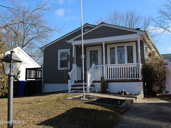 2nd image of 105 Washington Drive