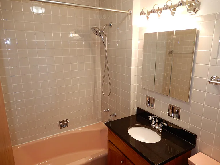 328 Wisconsin Ave #2D — Photo 13