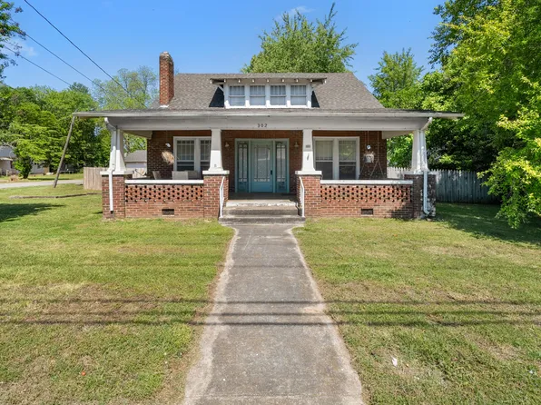 302 W Main St, Decherd, TN 37324