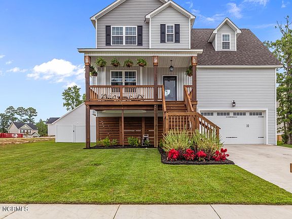 4th image of 303 Broadleaf Dr