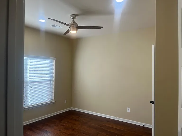 223 Heatherwood Ln — Photo 14