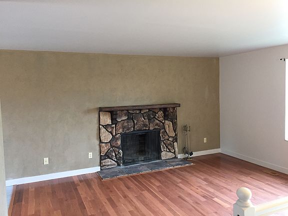 3rd image of 4907 W 3235 S