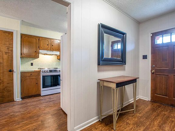 5th image of 21914 Jonita Rd