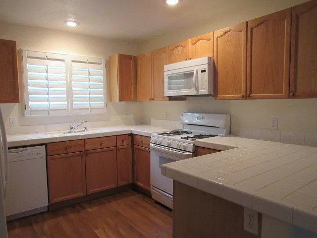 2 bed/2 bath Condo in Summerlin — Photo 2