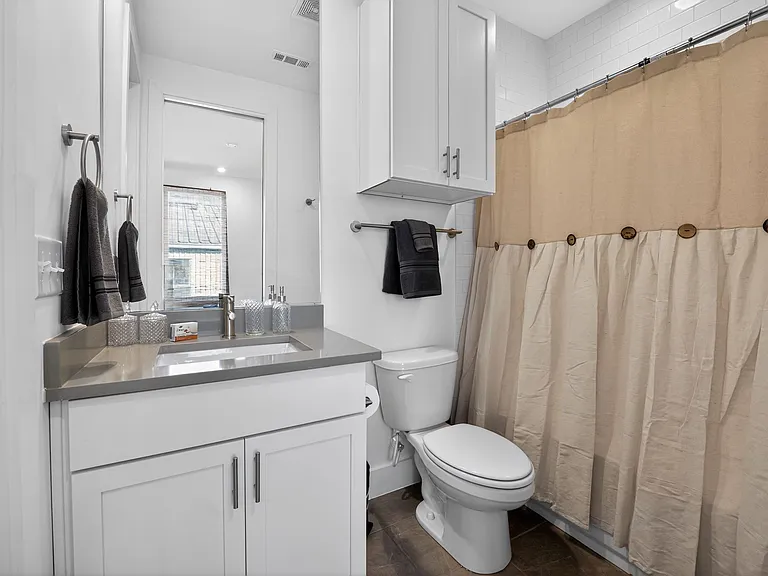241 Maynard Ter SE #16 — Photo 38
