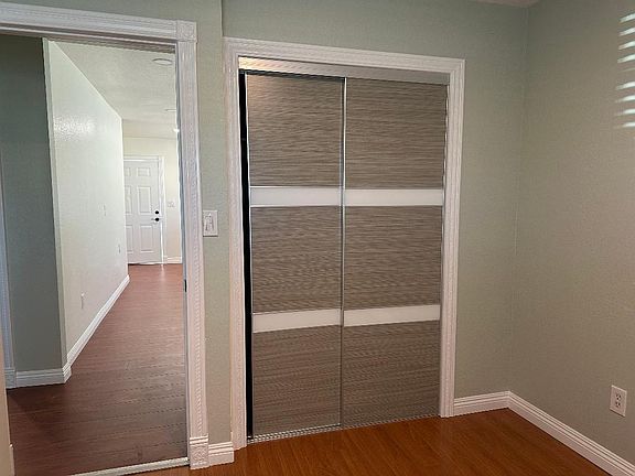 3rd image of 3041 Earle Ave