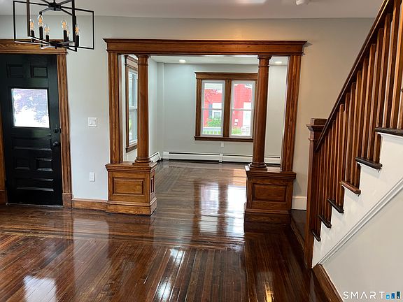 3rd image of 17 Lilac St